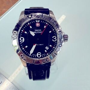 Swiss Military Men’s Watch 7217X Black Dial 41mm Stainless Steel New Battery